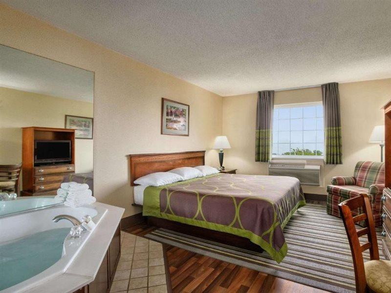 Super 8 By Wyndham Grayville Exteriér fotografie